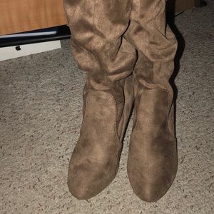 Over the knee boots 🍁🍂